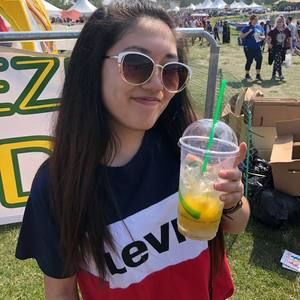 Meet your Posher, Pauline